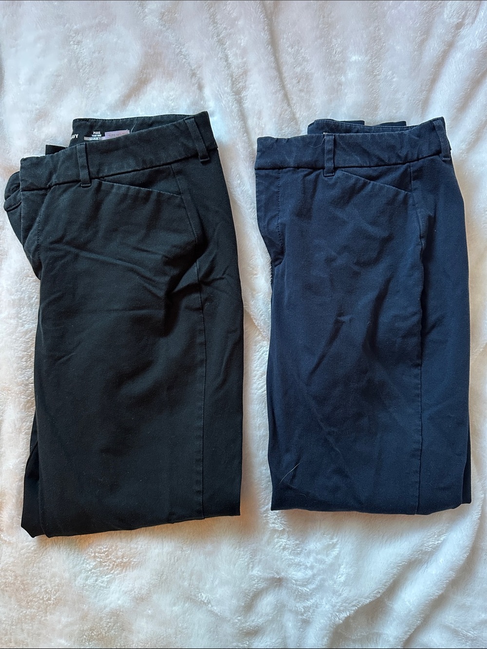 Set of Two Old Navy Women’s Pixie Pants Size 8